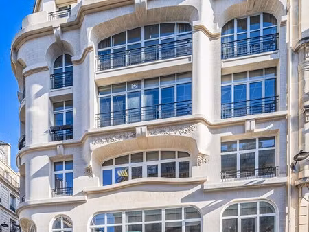 location bureaux 151 m²