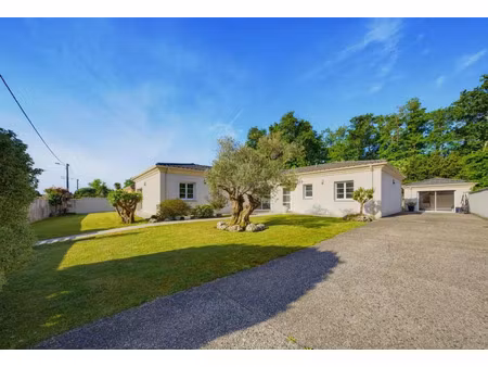 vente maison 10 pièces 180 m² parempuyre (33290)