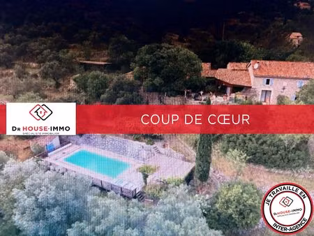 vue imprenable en sud ardèche propriété de charme avec piscine et dépendance