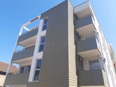 t3 avec garage et balcon à annemasse