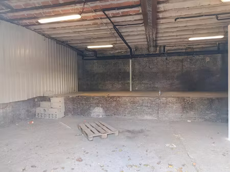 la grand croix  267 rue du canal dépôt de 80m²