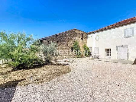 à louer - maison t3 rénovée avec jardin à auch (73 m²)