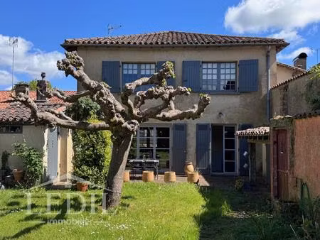 maison de caractère avec jardin en bastide