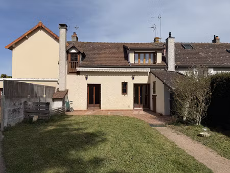 maison 3 chambres / garage/ exterieur