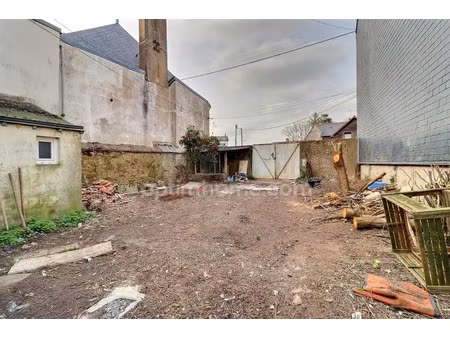 vente terrain 585 m² à nantes (44000)  340 000 €
