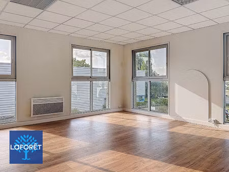 bureau a louer - b30