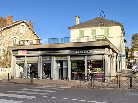 vente locaux professionnels 4 pièces 140 m² à figeac (46100)  240 000 €