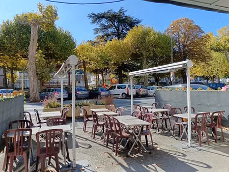 vente locaux professionnels 1 pièce 114 m² à saint-affrique (12400)  45 000 €