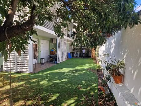appartement t4 rdc avec jardin privatif de 160m2 st-denis centre ville ile de la reunion