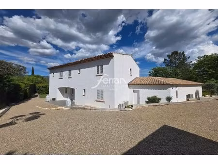 à vendre à salernes propriété chambres d'hôtes et gîtes avec p