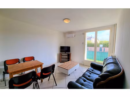 location appartement  m² t-2 à albi  545 €