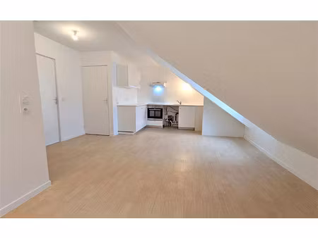 location appartement  26.5 m² t-2 à ballainvilliers  628 €