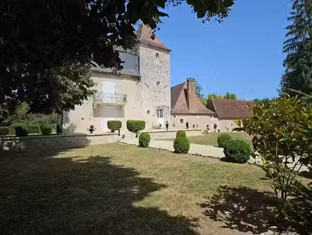 vente château 10 pièces 350 m² à perigueux (24000)  505 000 €