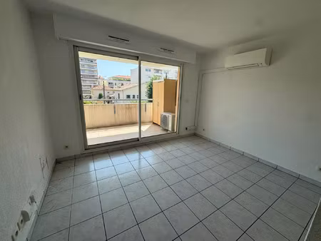 studio 26m2 centre ville cannes la bocca