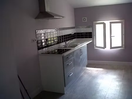 location appartement 2 pièces 40 m² à pons (17800)  571 €
