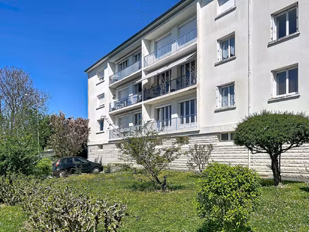 angouleme - investissement - appartement t3 avec balcon et