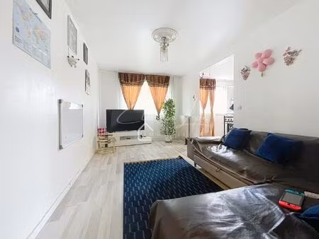 appartement f4 avec cave et parking sécurisé