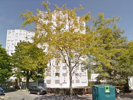 investissement à fort rendement ? travaux à prévoir  charges élevées (lire l'annonce)