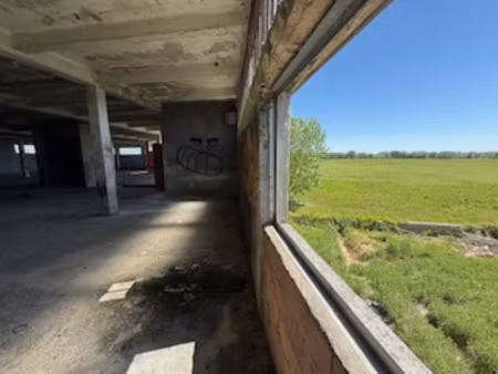 appartement plateau a amenager t4 en r+1