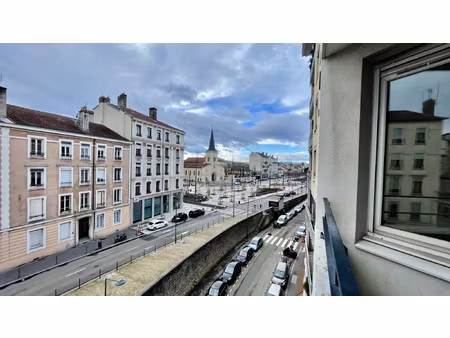 spacieux et lumineux type 3 avec balcon / garage