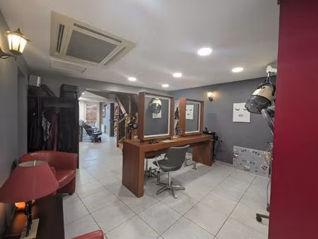 fonds de commerce coiffure & esthétique clé en main – centre-ville de saint-just-en-chauss