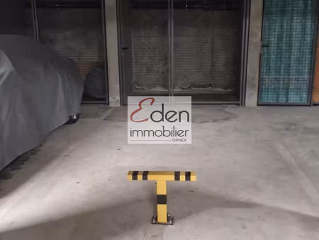 ornex - parking en sous sol ave cave attenante