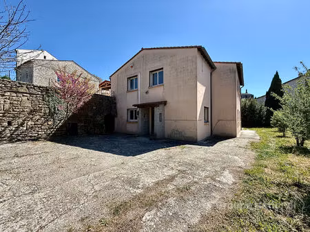 bâtiment commercial 285m2 sur 1068m2 terrain avec piscine - barjac