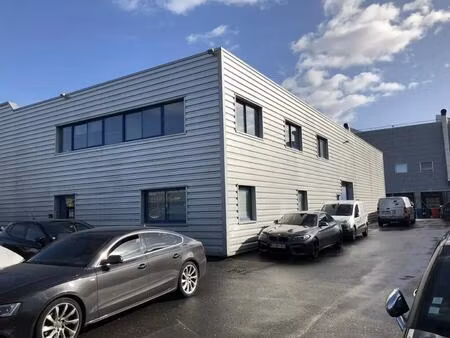 location local d’activités grigny 91350 690m²