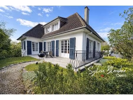 maison 136 m2 - 5 chambres - terrain 636 m2