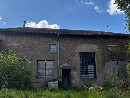 maison de 1742  148 m2  salon  salle à manger spacieuse avec poele bois 3 chambres  2 wc  