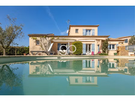 villa familiale - 133 m2 - terrain de 936 m2 - mudaison