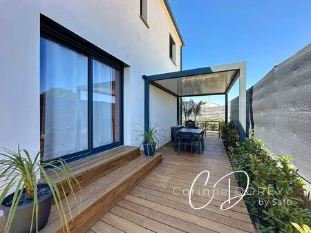 villa contemporaine 4 chambres  espace détente  garage et piscine