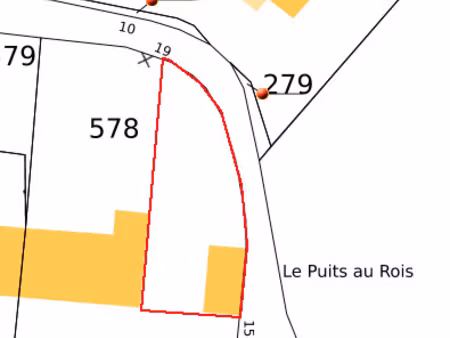 petit terrain à bâtir avec bâtiment à réhabiliter
