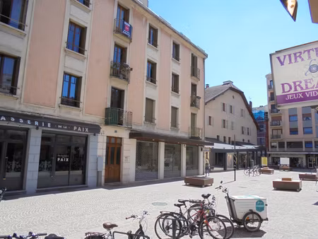 hyper centreville  à côté de la rue carnot