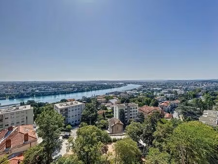 appartement t3 meublé avec belle vue