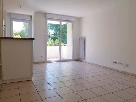 toulouse croix daurade  appartement t3 de 60m² avec terrasse et 2 places de parking
