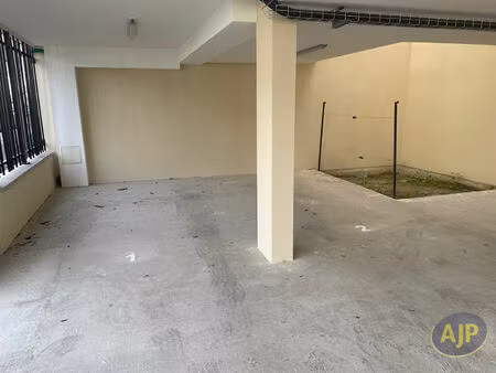 place de parking à libourne