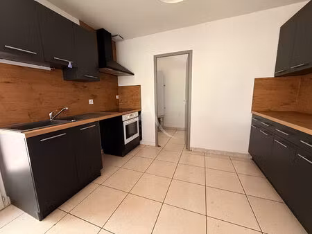 maison avec 3 chambres bureau et jardin carcassonne