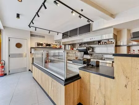 bien professionnel à louer à hulste € 1.250 (lnh6o) - habitat wevelgem | zimmo