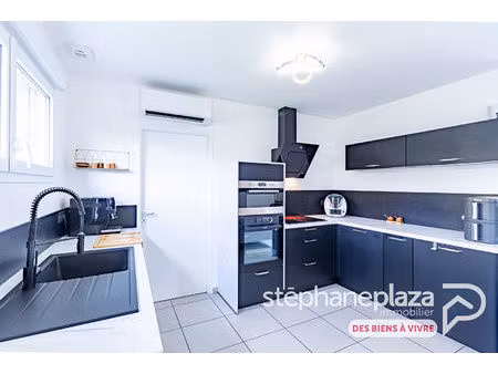 maison de 2019  94.58 m2 habitables  3 chambres  garage + jardin