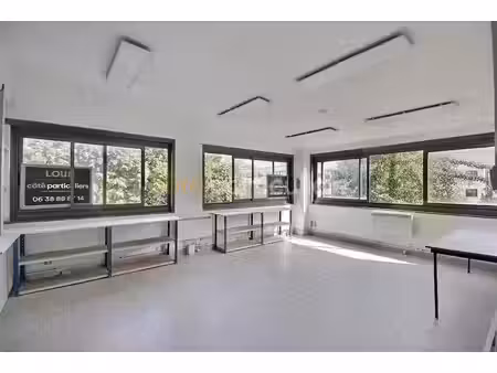 location locaux professionnels 6 pièces 88.05 m² à chatillon (92320)  2 200 €