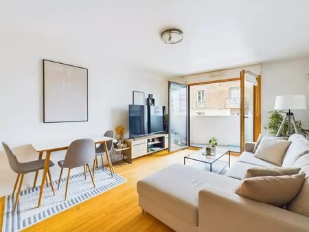 appartement 3 pièces de 63 m2 en vente à colombes