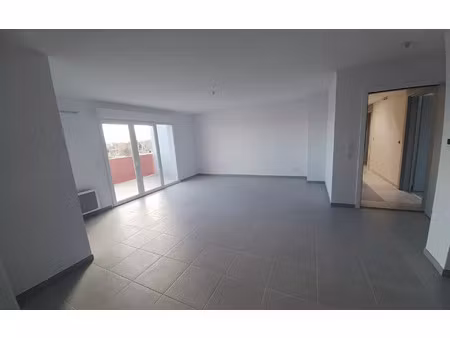 location appartement  m² t-3 à perpignan  726 €