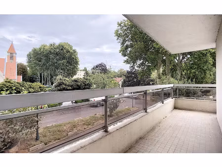 location appartement  m² t-2 à saint-maurice  1 490 €