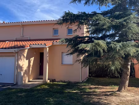 maison lumineuse et ensoleillée en 3 faces