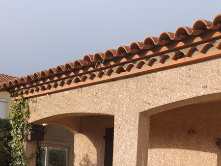 sous compromis agréable villa 3 faces saint-laurent-de-la-sa