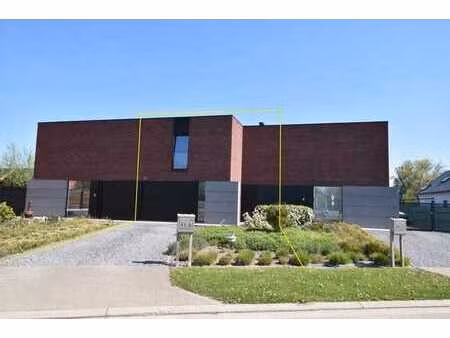 instapklare gezinswoning met 3 ruime slaapkamers  garage ...