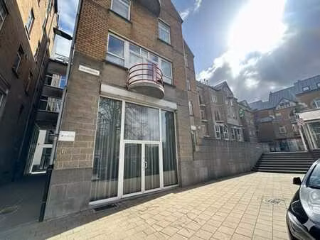 espace commercial polyvalent