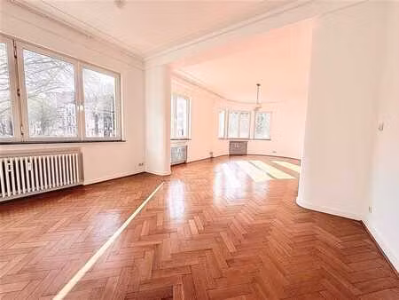 sublime appartement de 4ch. top situation !!