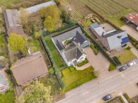 unieke vierkantshoeve met praktijkruimte te kozen (nieuwe...